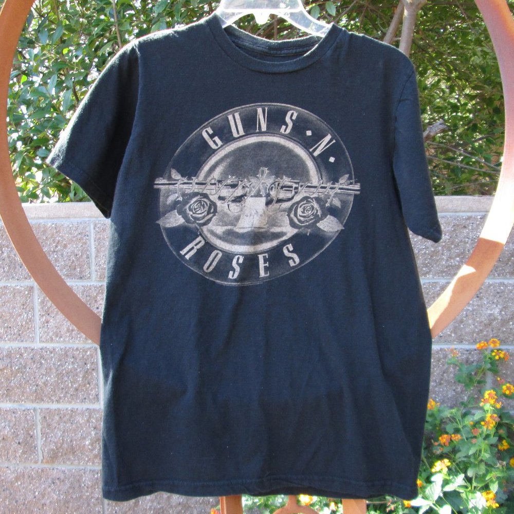 Guns N Roses T-shirt, Medium